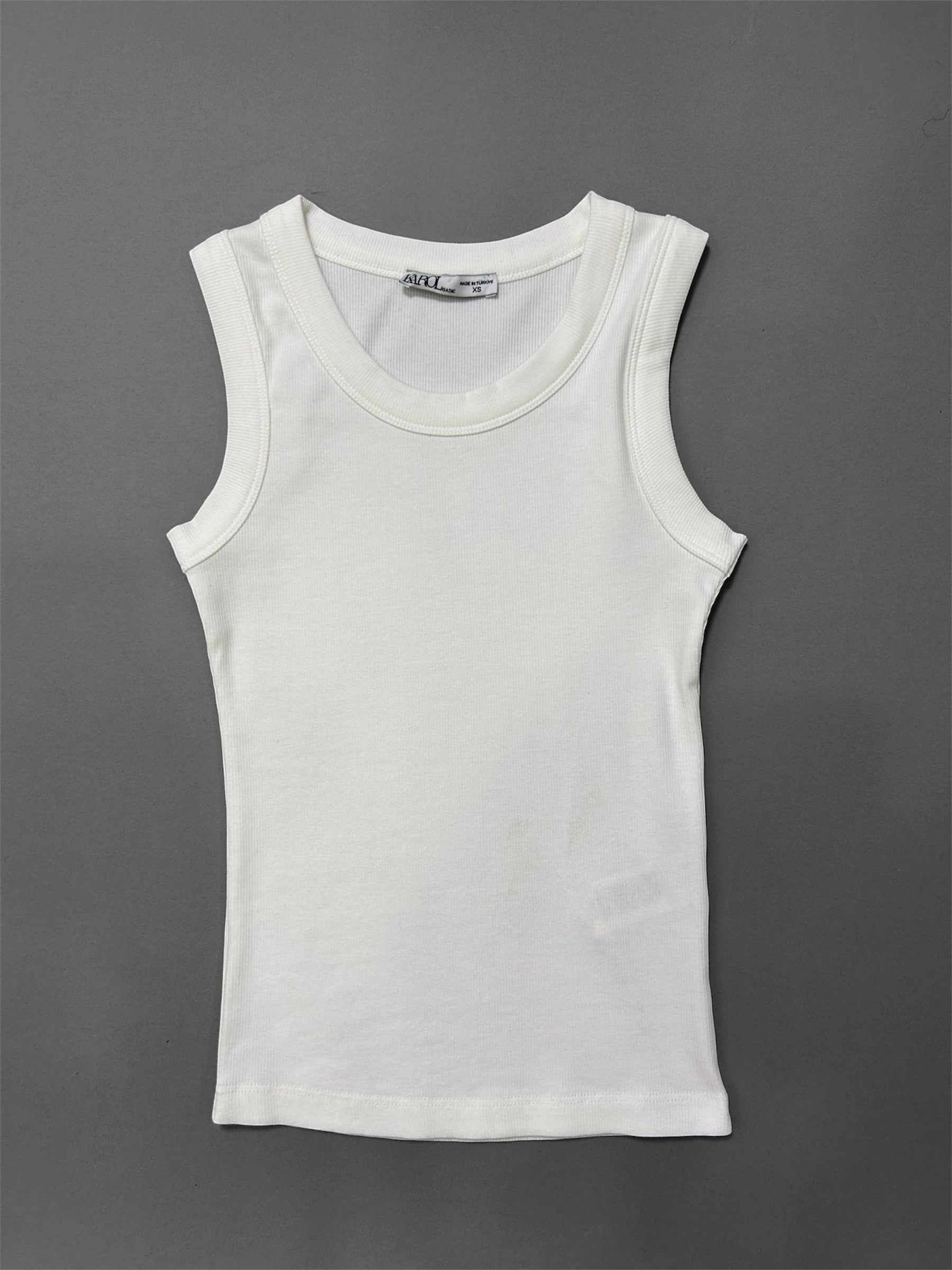 Fitted tank top